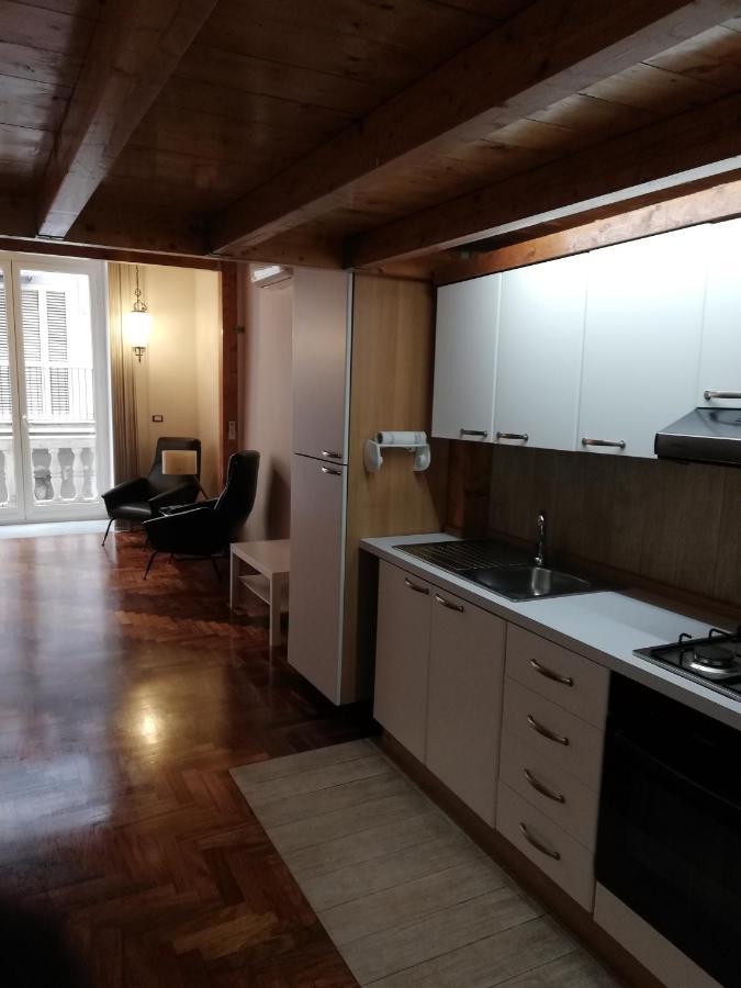 Il Castello Apartment Napoli Ngoại thất bức ảnh