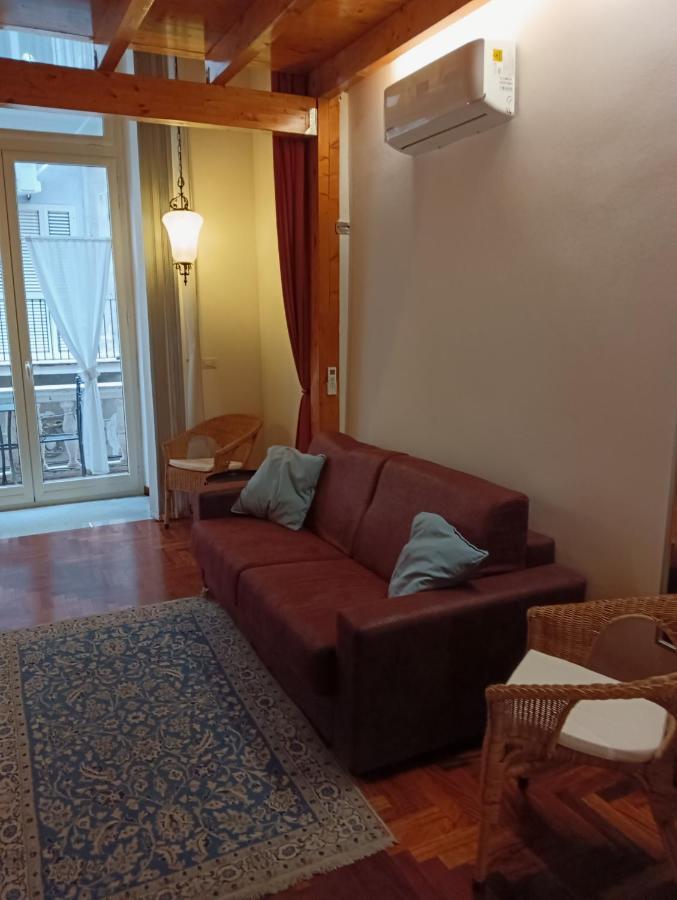 Il Castello Apartment Napoli Ngoại thất bức ảnh