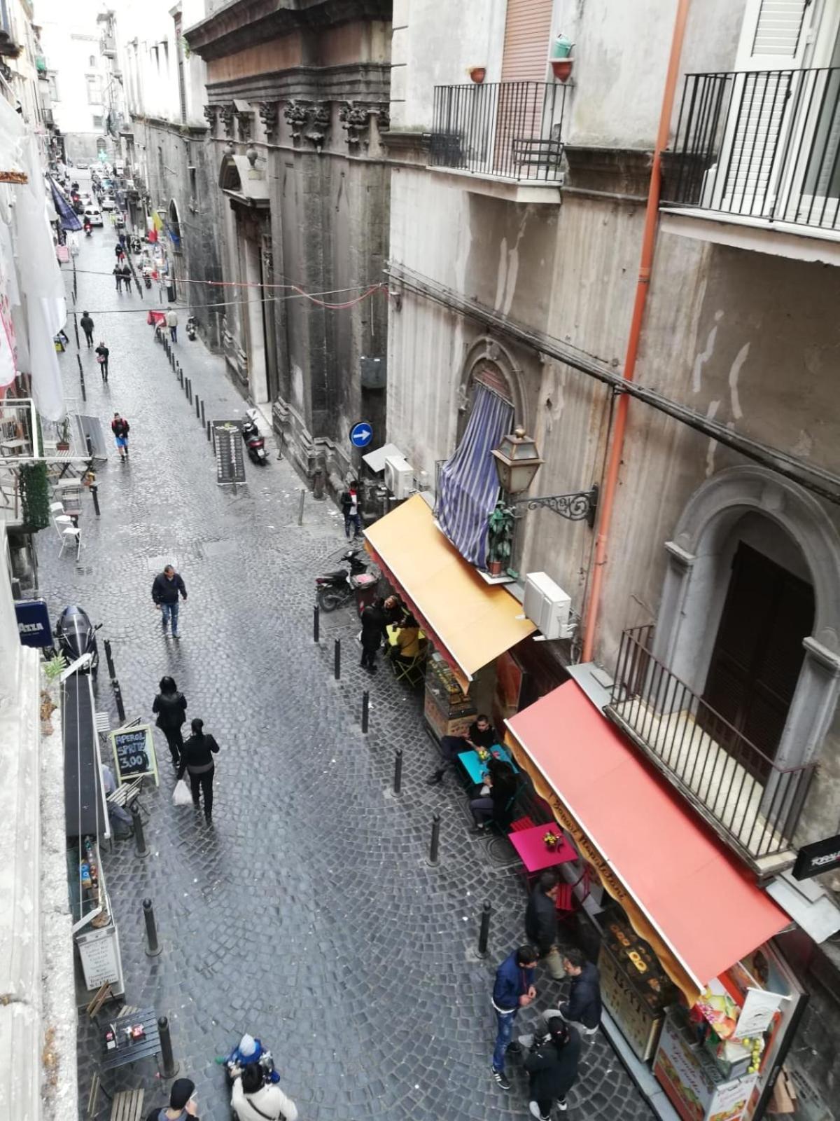 Il Castello Apartment Napoli Ngoại thất bức ảnh