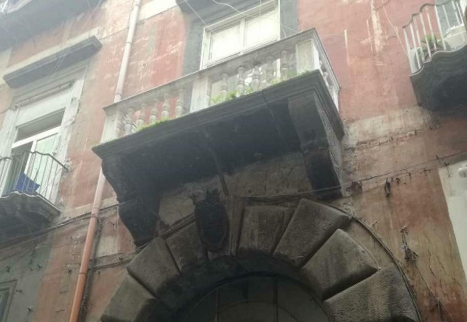 Il Castello Apartment Napoli Ngoại thất bức ảnh